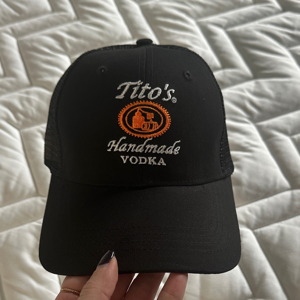Tito's Handmade Vodka Black Cap